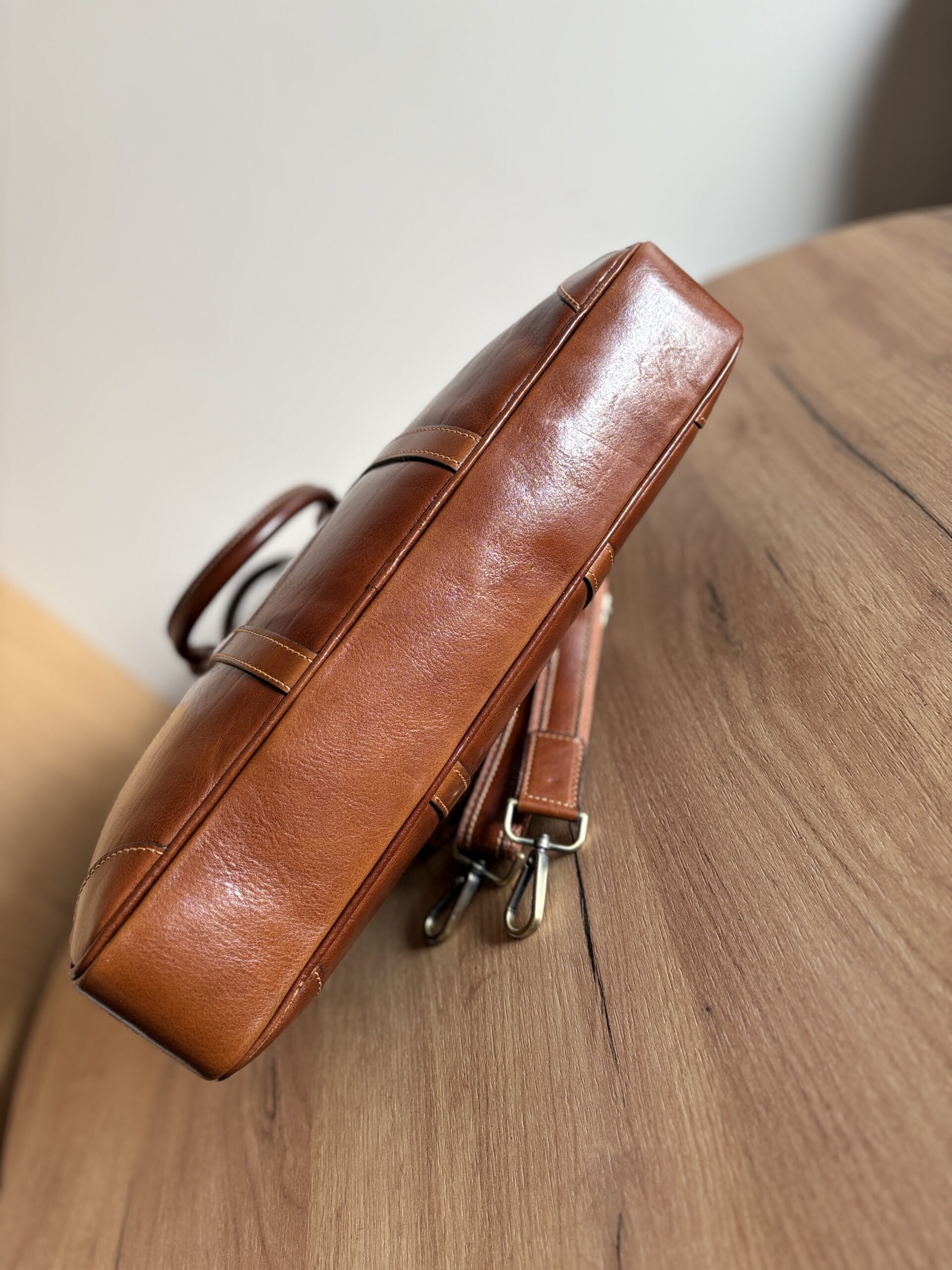 Skórzana torba na laptopa ze skóry naturalnej Palazzo - koniakowa 5 Skórzana torba na laptopa ze skóry naturalnej Palazzo - koniakowa - obrazek 5