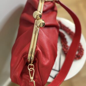 Skórzana torebka damska kiss lock w stylu retro Collete - czerwona