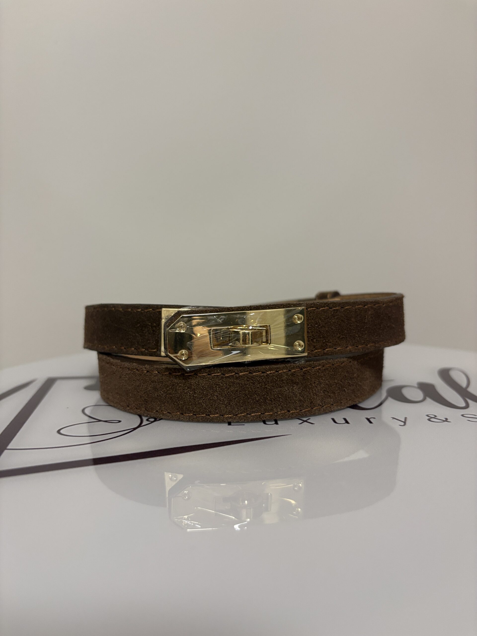 Wąski regulowany pasek damski z naturalnego zamszu Milano Slim - jasny brąz 1 Wąski regulowany pasek damski z naturalnego zamszu Milano Slim - jasny brąz