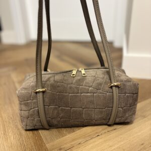 Torebka typu jamnik skórzano-zamszowa Aveline Croco Medium – cappuccino