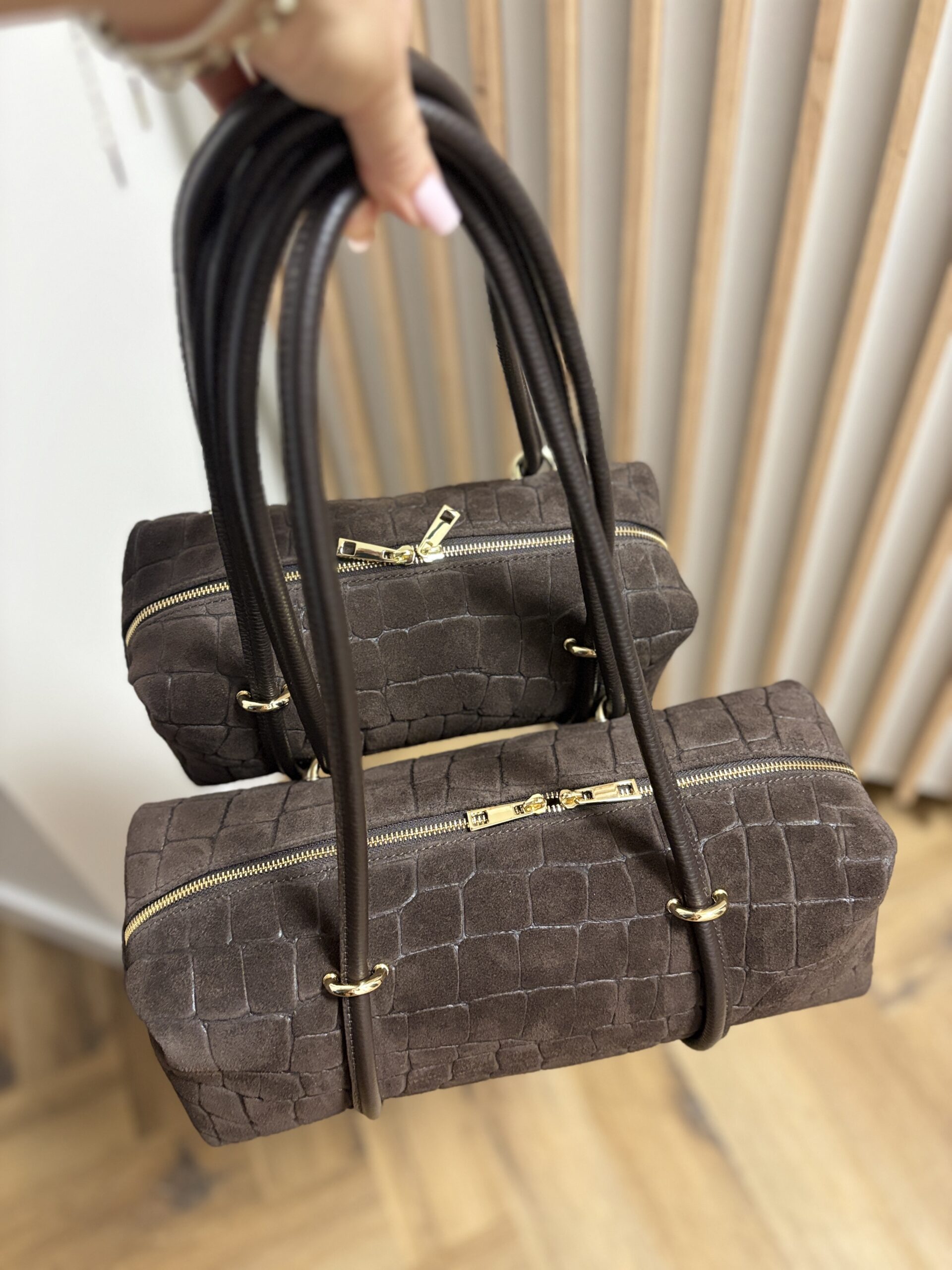 Torebka typu jamnik skórzano-zamszowa Aveline Croco Medium – brązowa 8 Torebka typu jamnik skórzano-zamszowa Aveline Croco Medium – brązowa - obrazek 8